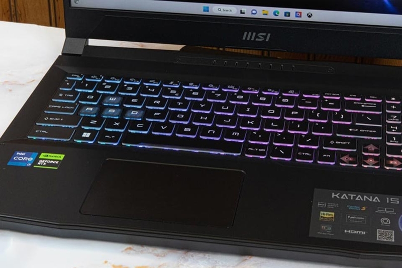 Laptop gaming MSI Katana 15 B13VGK 2065VN - 03