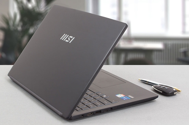 Laptop MSI Modern 15 B12MO i5 625VN - 07