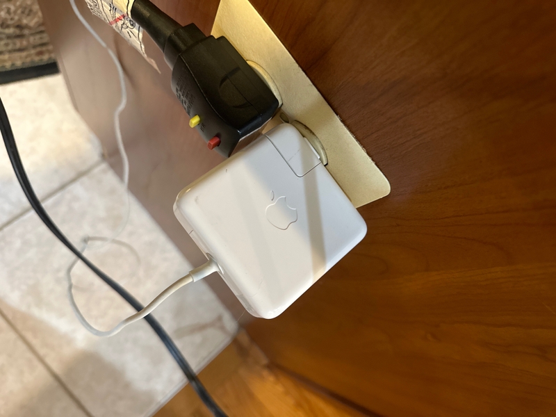 MacBook bị treo khi mở máy hình 2