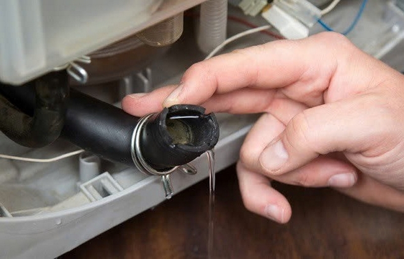 Máy giặt LG bị chảy nước ảnh 2