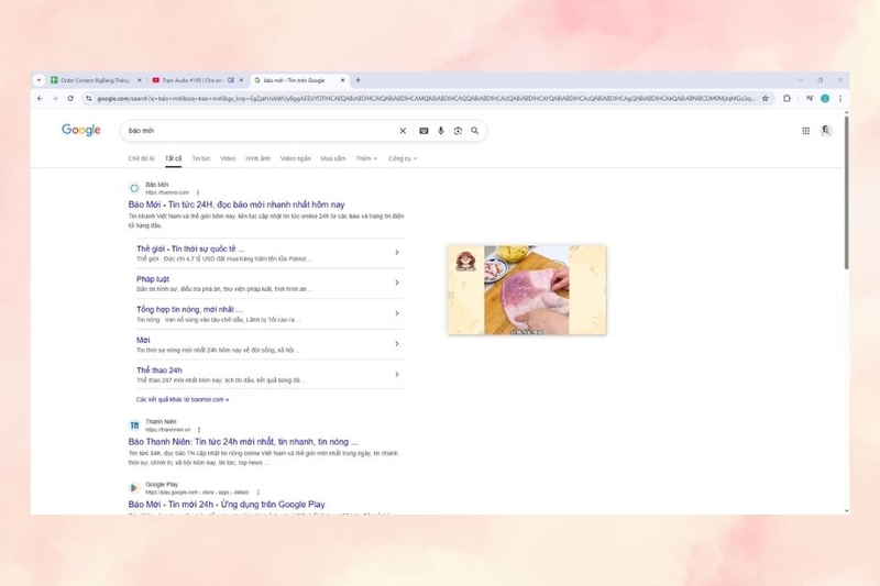 Mở một video trên YouTube và nhấn vào biểu tượng Picture in Picture vừa ghim