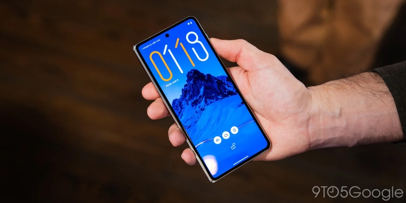 Motorola-Razr-Fold-lộ-diện-tại-CES-2026-1.jpg