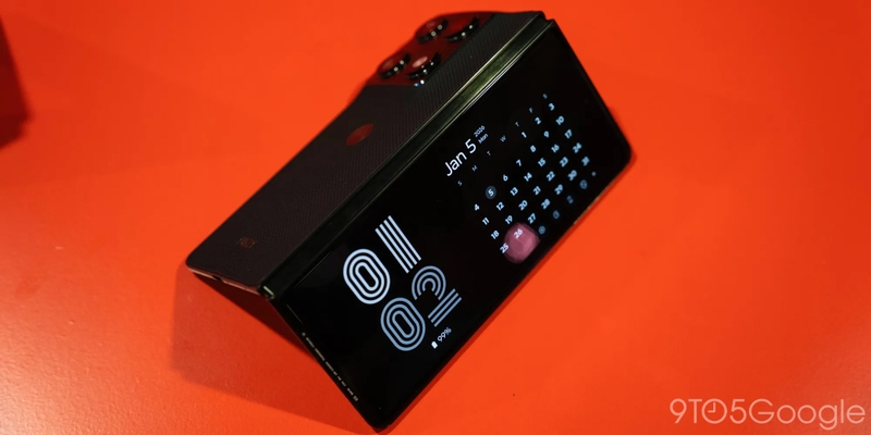 Motorola-Razr-Fold-lộ-diện-tại-CES-2026-2.jpg
