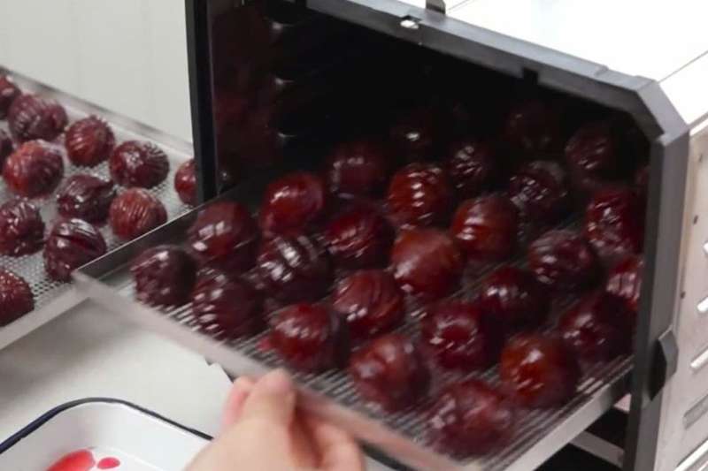 Làm nóng lò ở nhiệt độ 100°C trước 10 phút