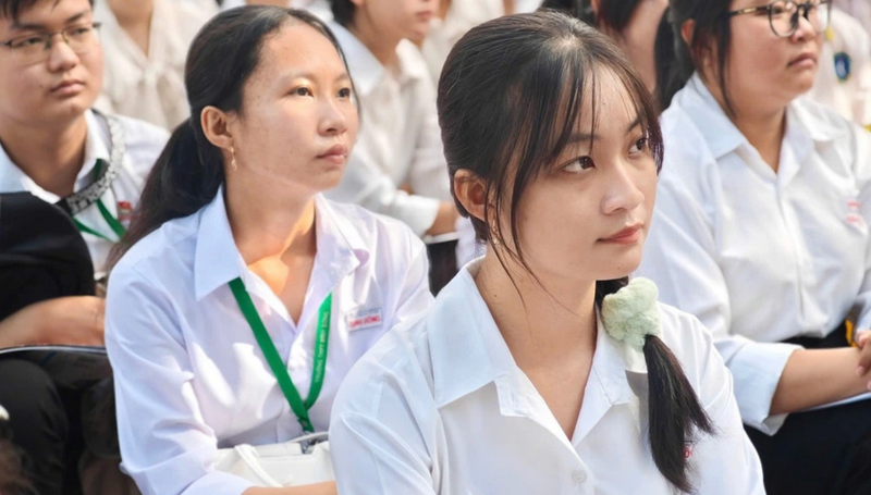 Lưu ý về Tổ hợp môn thi và yêu cầu đầu vào