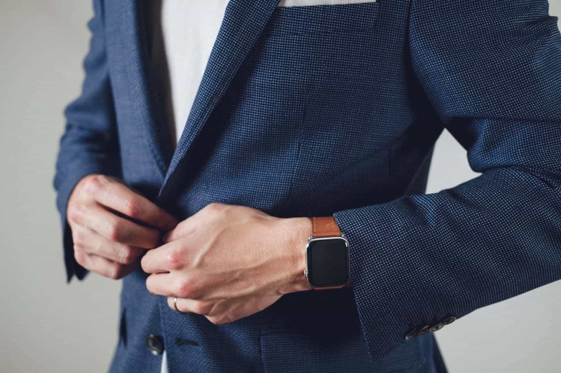 Nên chọn mua Huawei Watch hay Apple Watch 1.jpg