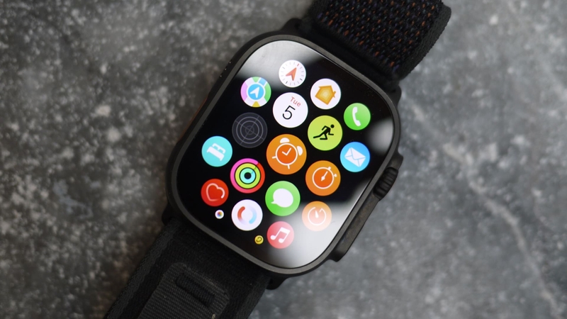 Nên chọn mua Huawei Watch hay Apple Watch 5.jpg