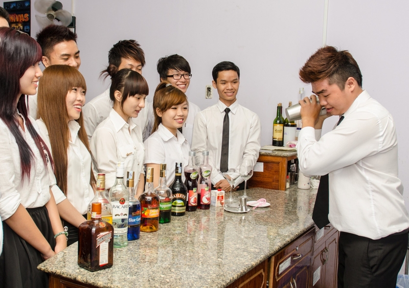 Nên học đại học hay học nghề 13.jpg