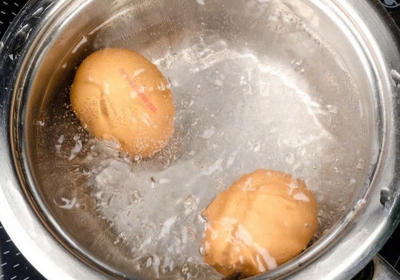 Nên luộc trứng từ nước lạnh hay sôi ảnh 3