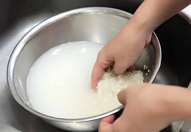 Nên nấu cơm bằng nước lạnh hay nước nóng ảnh 5