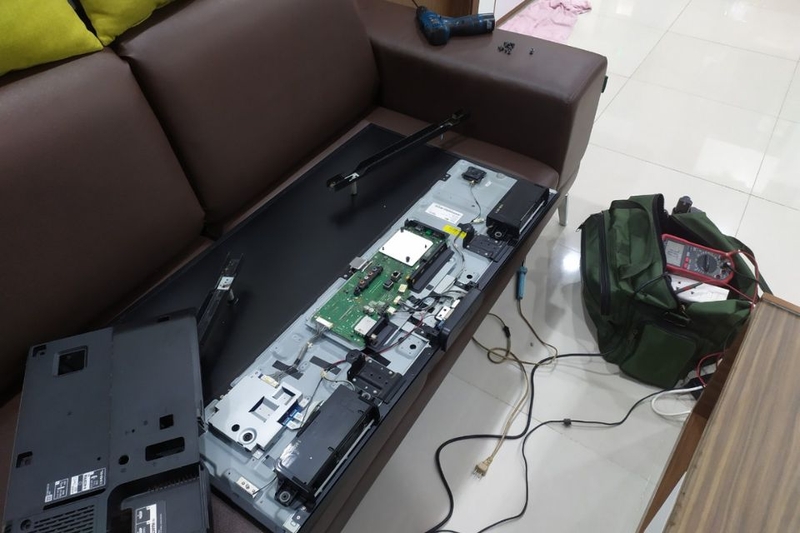 tivi bị hư bo mạch chủ do sự cố điện áp