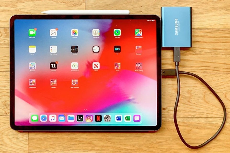 Nhập ảnh và video vào iPad từ USB