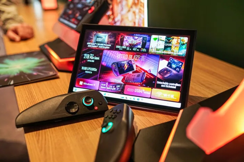 Nitro Blaze còn sở hữu cấu hình khủng với 16GB RAM LPDDR5X