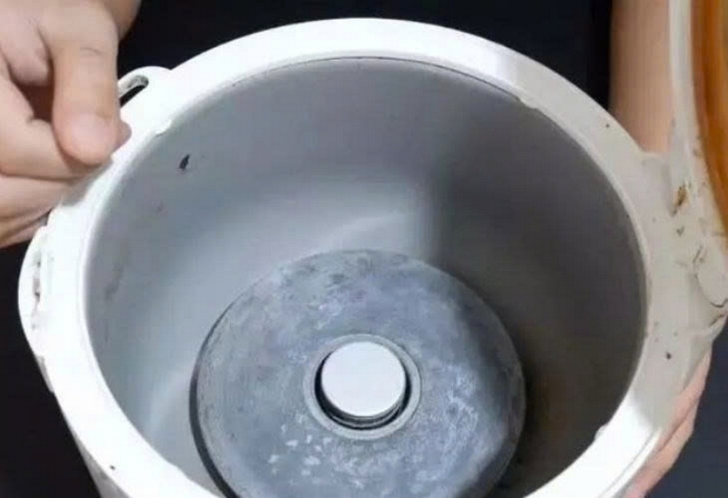 Nồi cơm điện kh&ocirc;ng nhảy n&uacute;t h&acirc;m n&oacute;ng ảnh 3