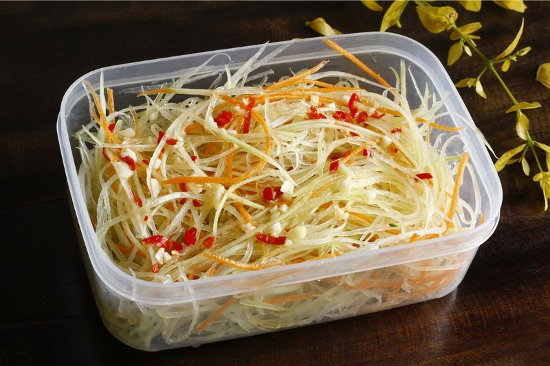 Trộn nộm và thưởng thức