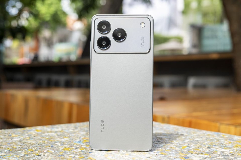 Nubia A76 NFC