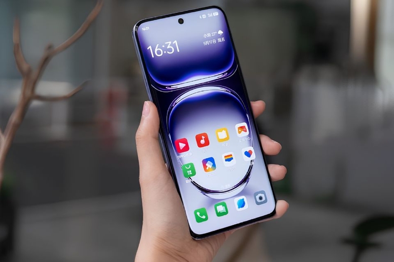 OPPO Reno12 F 5G