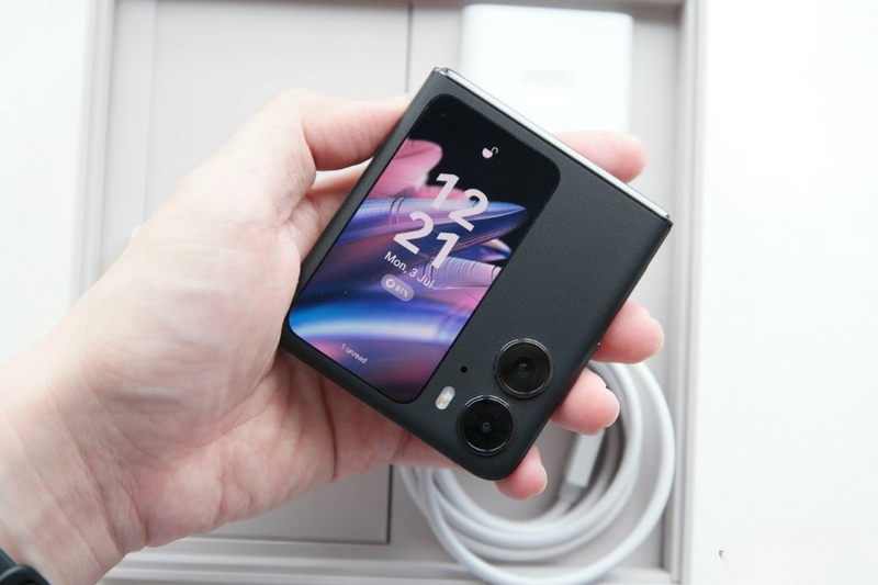 Oppo Find N2 Flip