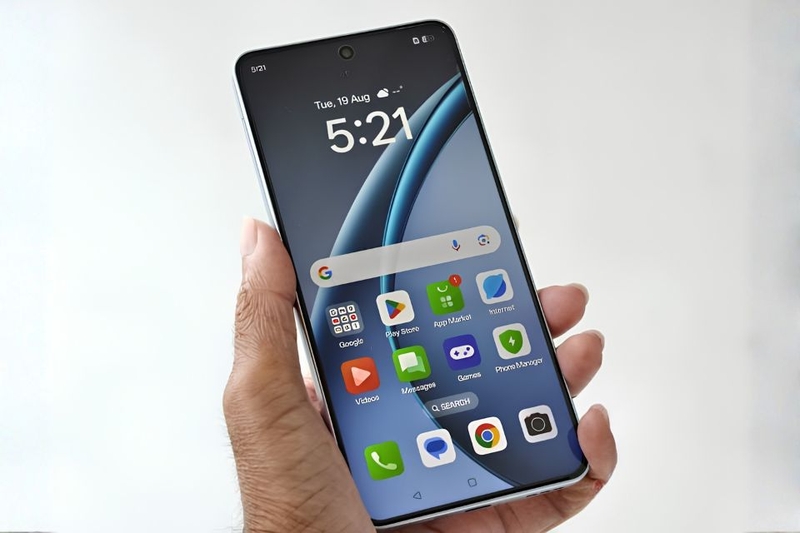 OPPO K13 Turbo Pro và Redmi Turbo 4 Pro smartphone hiệu năng cao
