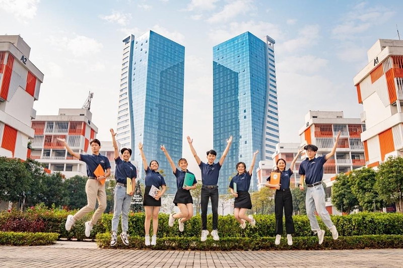 Chính sách học phí và học bổng