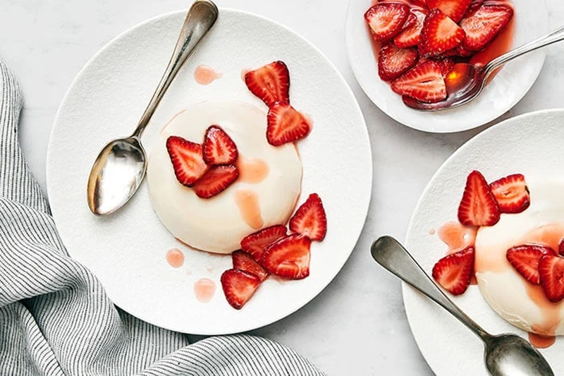 Panna cotta dâu - 04