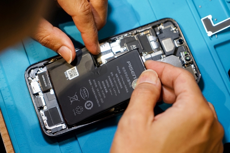 Pin dung lượng cao cho iPhone là gì? (2)