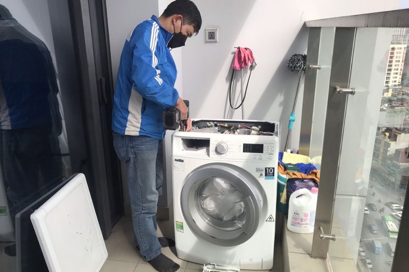 Quy trình thay board máy giặt Electrolux