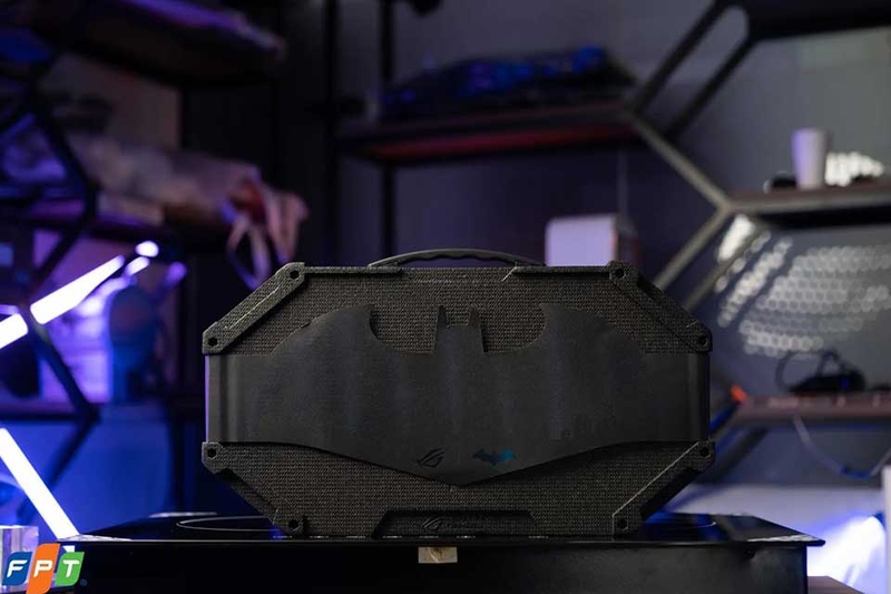 ROG Phone 6 Batman Edition - 02