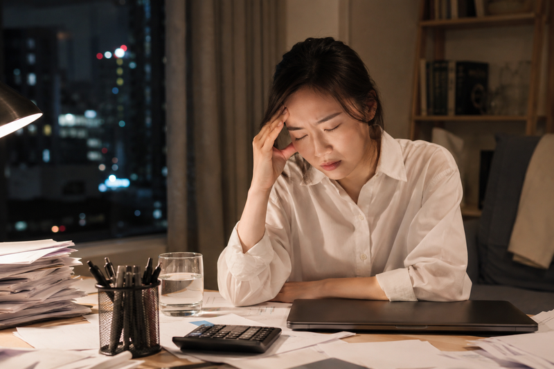 STT về đêm muộn và sự mệt mỏi của người trưởng thành