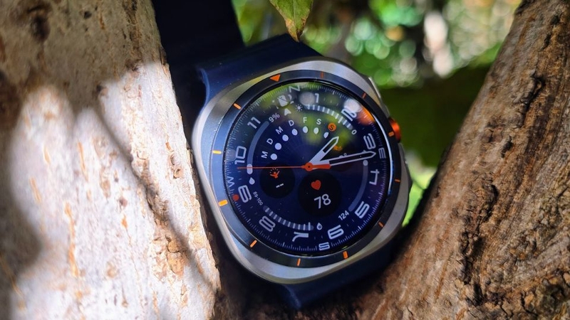 Samsung Galaxy Watch Ultra hết pin nhanh 1