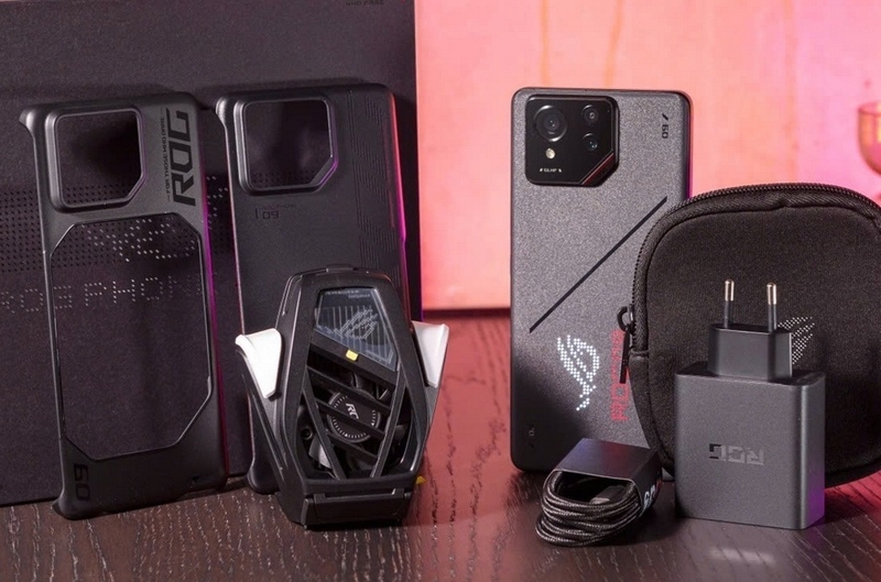 Smartphone có ngoại hình độc đáo nhất ảnh 3