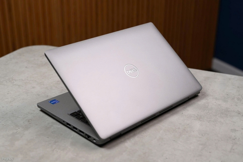 So sánh Dell Latitude 5430 và Dell Latitude 7420 ảnh 2