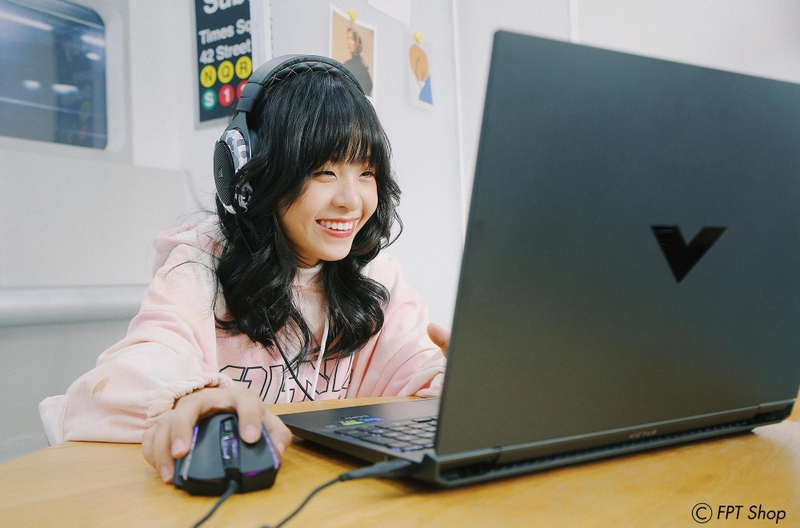 So sánh MacBook và Laptop Gaming 6.jpg