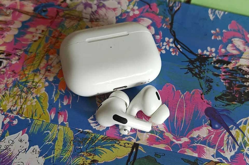 So sánh Sony WF-1000XM5 và AirPods Pro 2 - 03