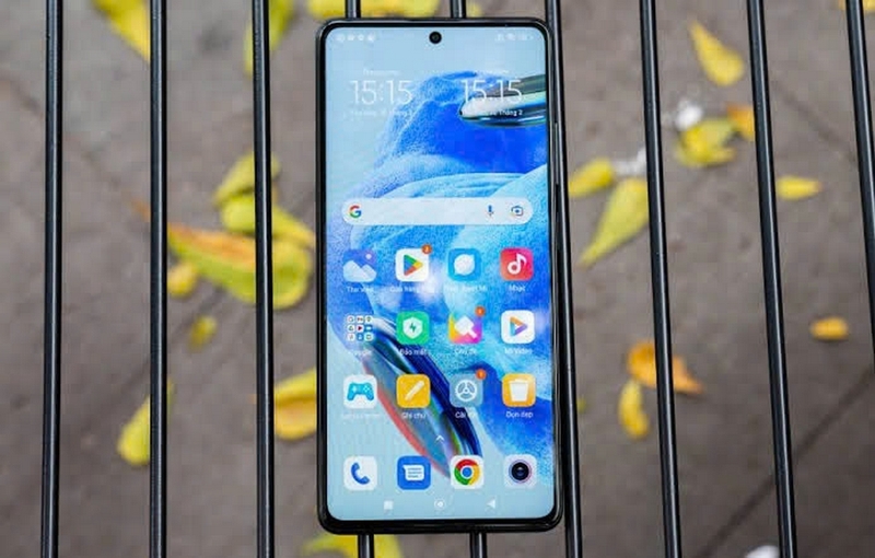 So sánh Xiaomi và Samsung tầm trung ảnh 2