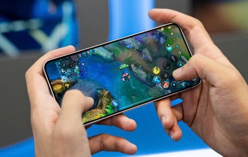So sánh Xiaomi và Samsung tầm trung ảnh 3