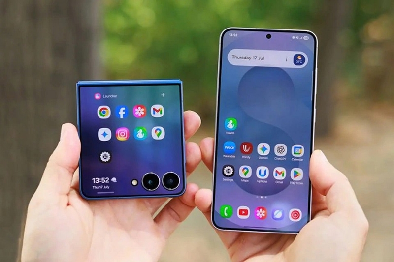So sánh điện thoại gập và điện thoại thường ảnh 1