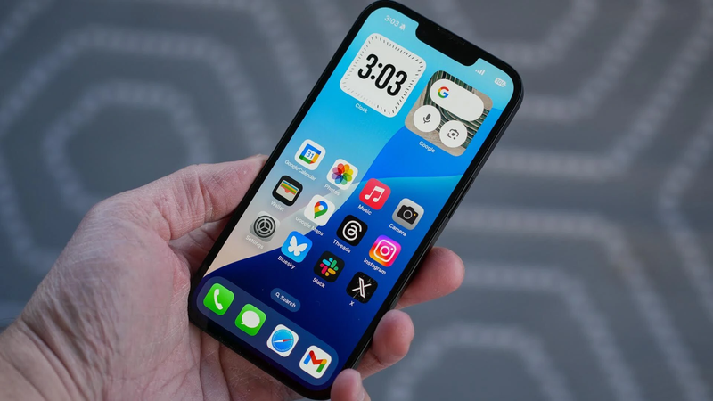 So sánh iPhone 16e và iPhone 13 61.png