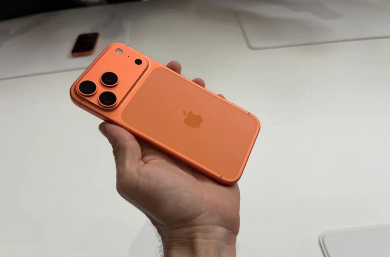 So sánh iPhone 17 Pro Max và OPPO Reno16 F ảnh 3