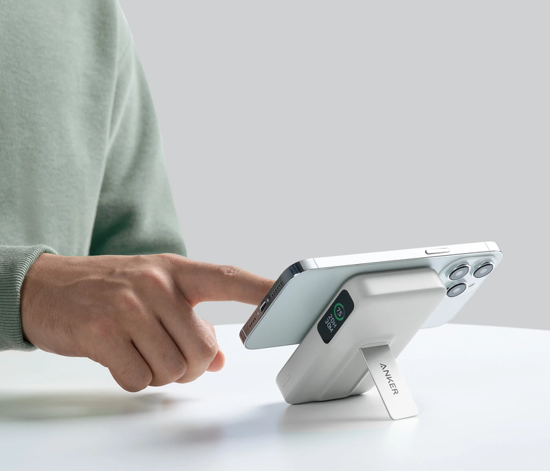 So sánh sạc dự phòng Anker và Energizer 2.png