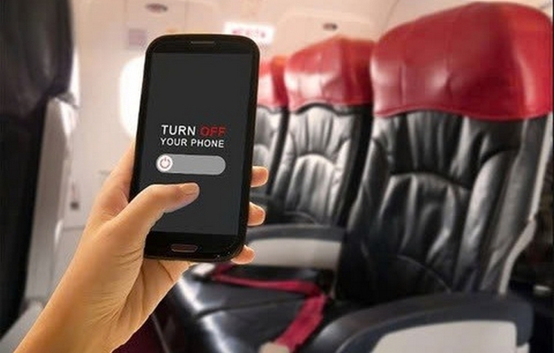 Tắt nguồn điện thoại khi đi máy bay ảnh 2