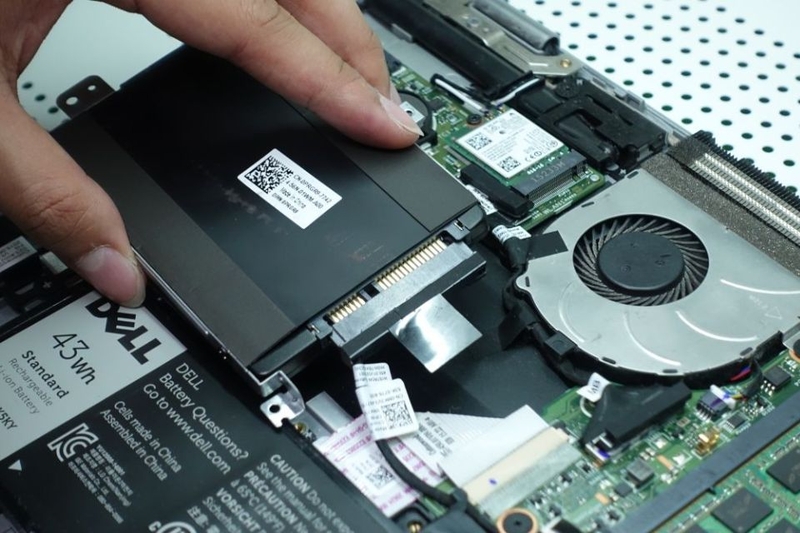 Thay HDD bằng SSD hoặc nâng cấp SSD