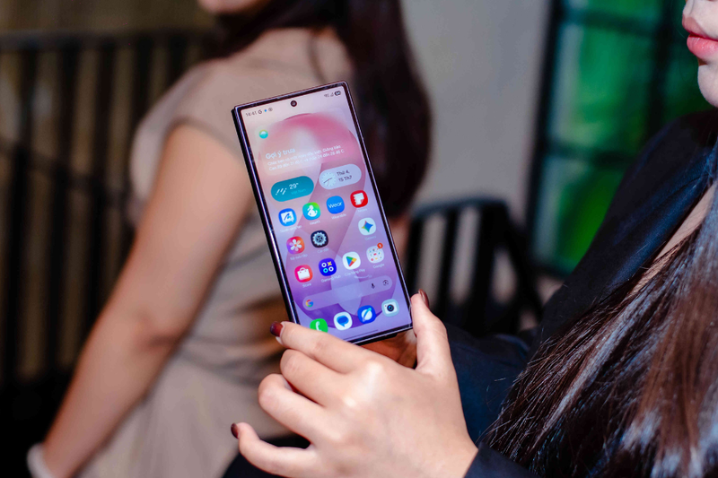 Thiết kế Samsung Galaxy Z Fold 8 Ultra (4)