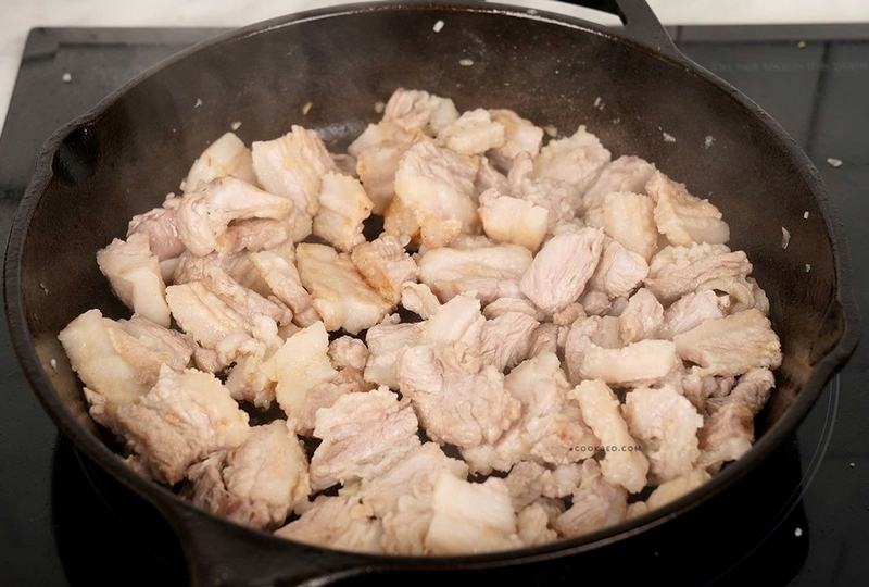 Thịt rang cháy cạnh có nên dùng chảo chống dính ảnh 6