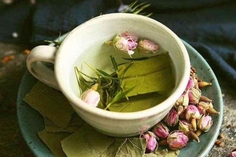 Thưởng thức nước lá sen khô đúng cách