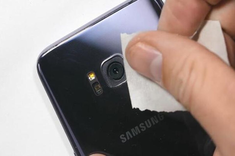 Thường xuyên vệ sinh ống kính camera