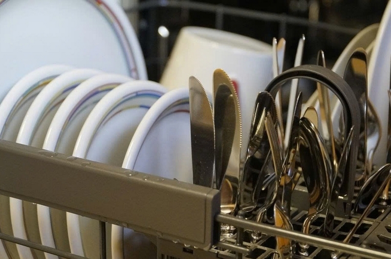 Tr&aacute;ng b&aacute;t đĩa trước khi cho v&agrave;o m&aacute;y rửa b&aacute;t ảnh 4