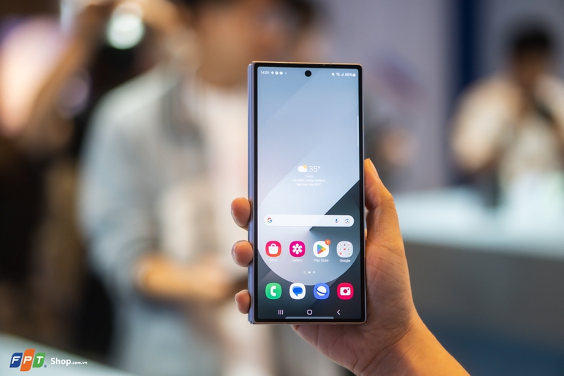 Màn hình ngoài của Galaxy Z Fold6 đã được cải tiến đáng kể so với Fold5