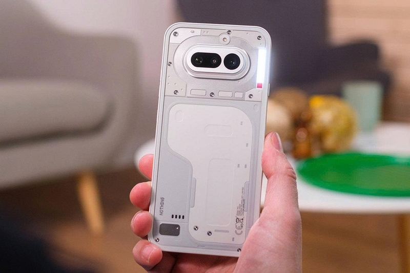 Trên tay Nothing Phone (4a) ảnh 1