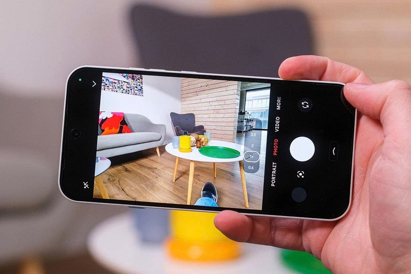 Trên tay Nothing Phone (4a) ảnh 4